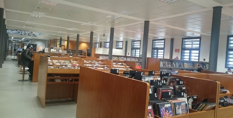 Interior de la Biblioteca Vapor Badia/ Arxiu Ràdio Sabadell