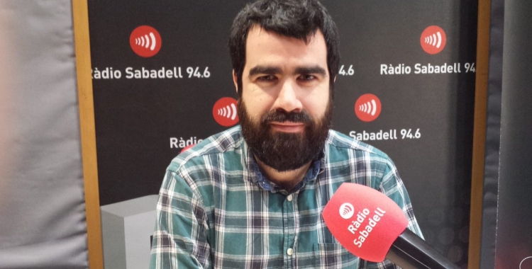 Àlex Hinojo als estudis de Ràdio Sabadell | Pau Duran