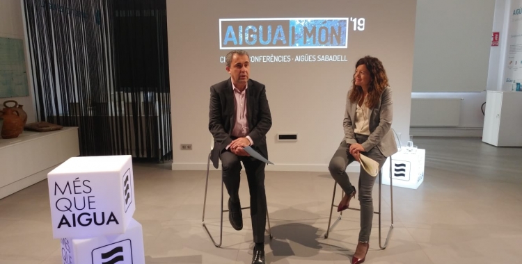 Joan Cristià i Elisabeth Santacruz presentat la tercera edició d'Aigua i Món | Pere Gallifa