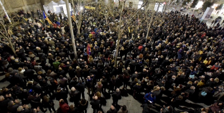Dues mil persones es manifesten a favor de l'alliberament dels polítics empresonats | Roger Benet
