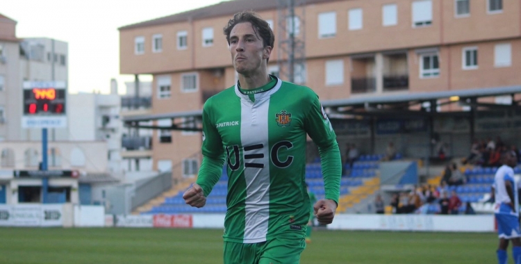 Gila celebrant el seu gol al Collao d'Alcoi en l'últim desplaçament del Cornellà | UEC