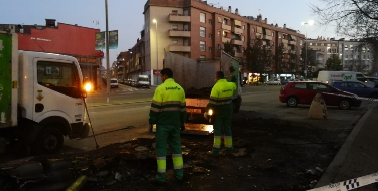 Els serveis de neteja en un dels punts de crema