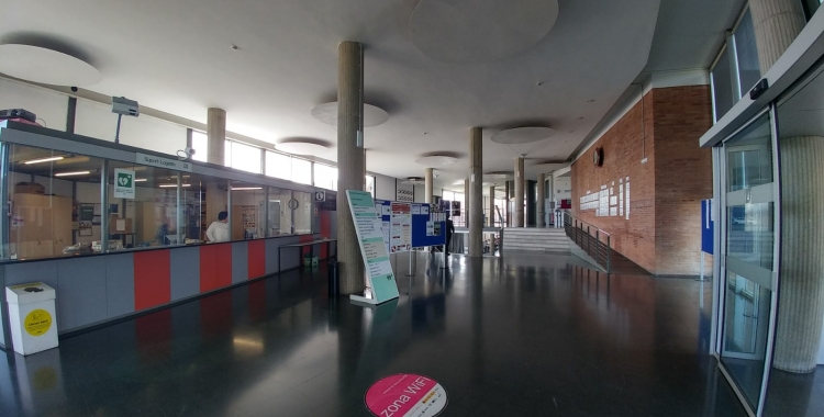 Entrada de la facultat de la UAB de Sabadell | Pere Gallifa