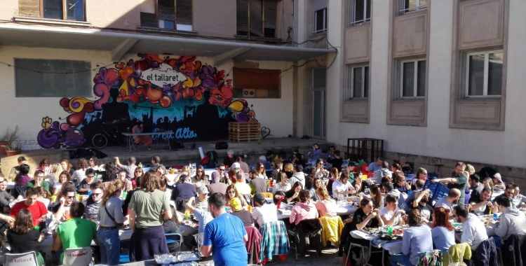 Calçotada al Casal Popular El Tallaret | Cedida