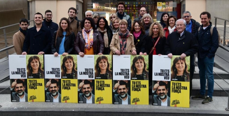 Els juntaires han estat els primers a fer-se la foto d'inici de campanya | Roger Benet