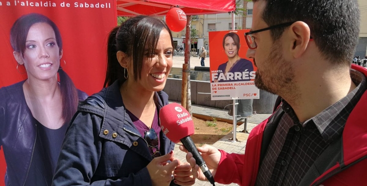 L'alcaldable, Marta Farrés, ha fet campanya a la plaça del Pi, a Ca n'Oriac | PSC Sabadell