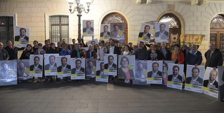 Els republicans començant campanya a la plaça Sant Roc | Roger Benet