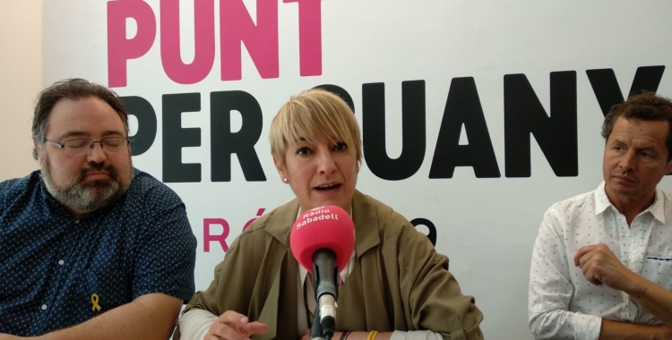 Lourdes Ciuró amb part del seu equip a la roda de premsa d'aquest matí | Helena Molist