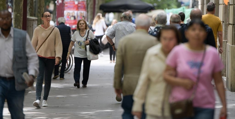 Vianants a la Rambla / Roger Benet