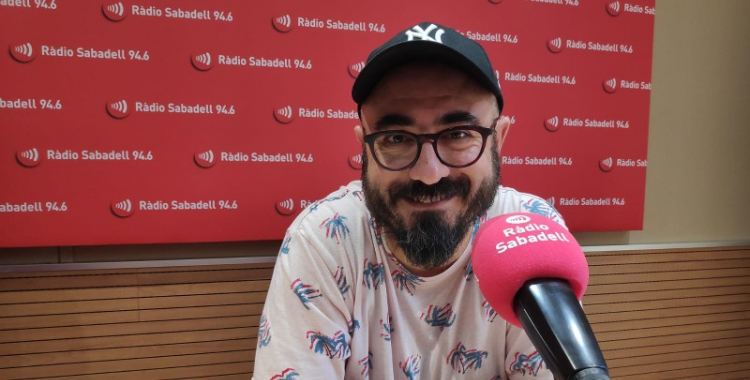 Nando Caballero, als estudis de Ràdio Sabadell/ Raquel Garcia