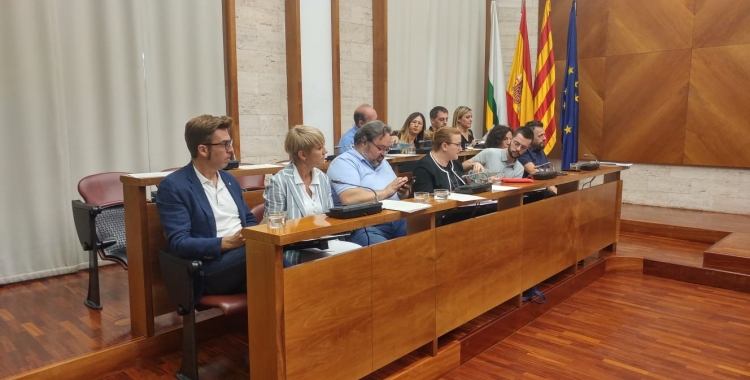 La bancada de l'oposició on hi ha Junts per Sabadell | Pere Gallifa