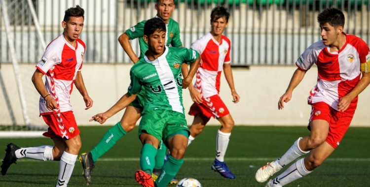 En el primer amistós de pretemporada els arlequinats van empatar a Cornellà | UEC