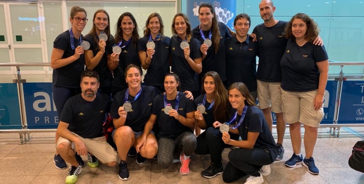 Foto de família de l'equip femení a la tornada de Corea | RFEN