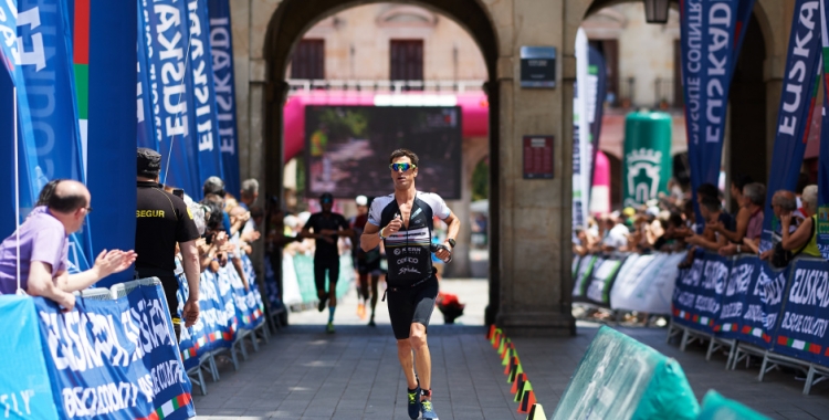 Unes molèsties a l'isquiotibial van acabar perjudicant Blanchart a la cursa a peu. | Getty Images for Ironman