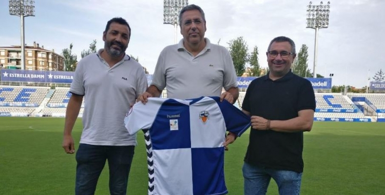 Nakor Bueno (nou entrenador), Toni Cáceres i Jordi Rodríguez durant la presentació del nou cos tècnic del filial arlequinat. | CE Sabadell