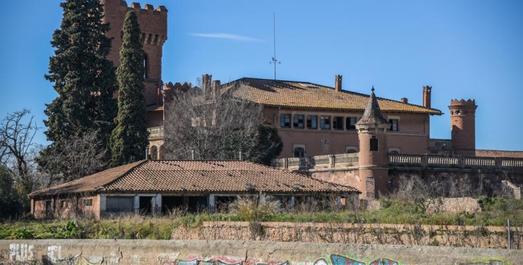 Exterior del Castell de Can Feu/ Arxiu Roger Benet