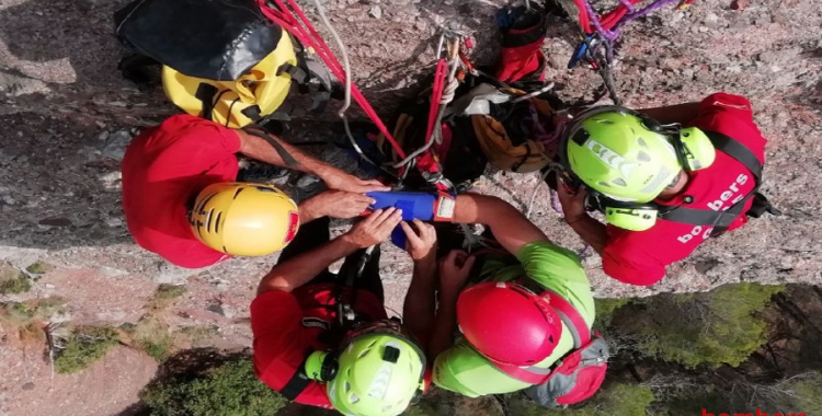 Exercici de rescat fet ahir a la Mola/ Bombers