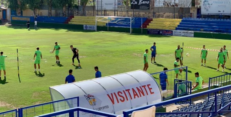 Així s'han entrenat avui els jugadors de l'Orihuela | @Orihuela_CF