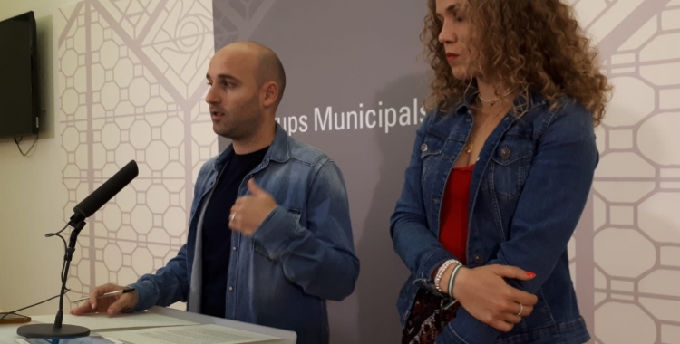 Adrián Hernández i Laura Casado, en roda de premsa