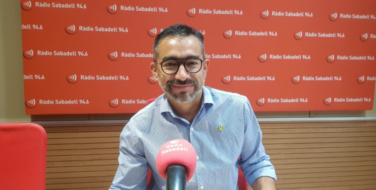Gabriel Fernández, als estudis de Ràdio Sabadell/ Núria Garcia