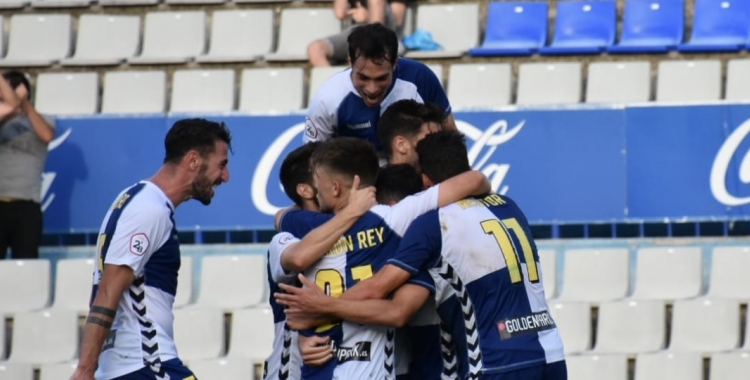 Celebració arlequinada del gol d'Óscar Rubio | Críspulo Díaz