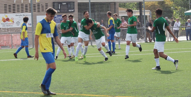 La Jonquera celebra un dels gols anotats ahir a Ca n'Oriac | Adrián Arroyo