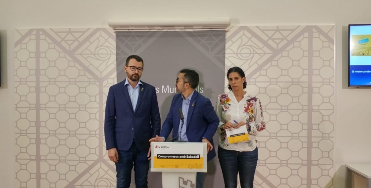 d'Esquerra a dreta, Santi Valls, Gabriel Fernández i Èlia Soriano-Costa | Ràdio Sabadell