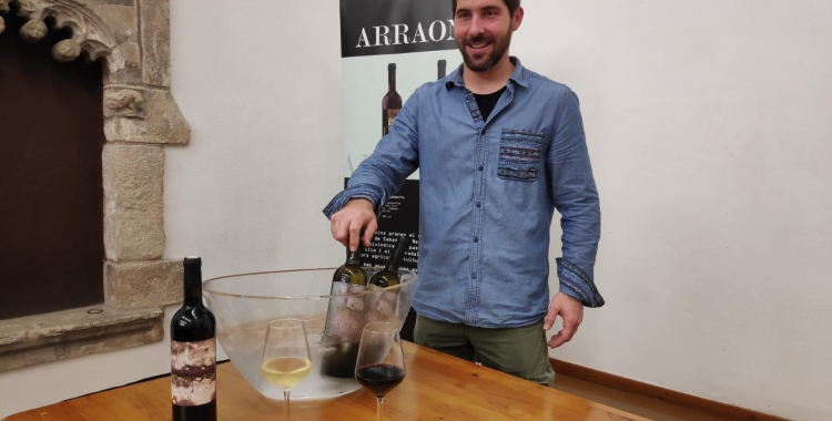  Iñigo Haughey, responsable de producció del Celler de Can Calopa | Pau Duran