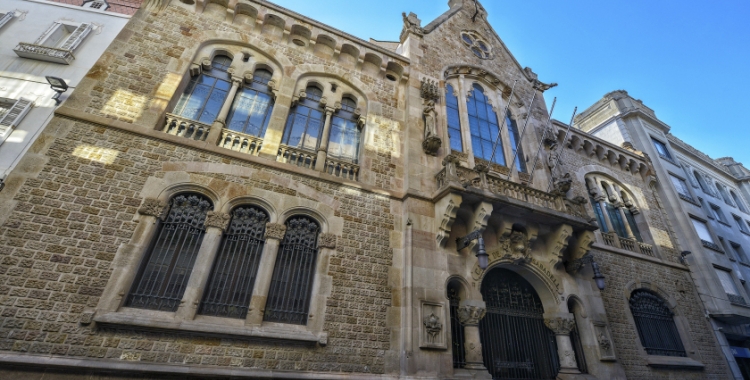 Edifici modernista de la Fundació 1859 Caixa Sabadell | Jaume Barberà