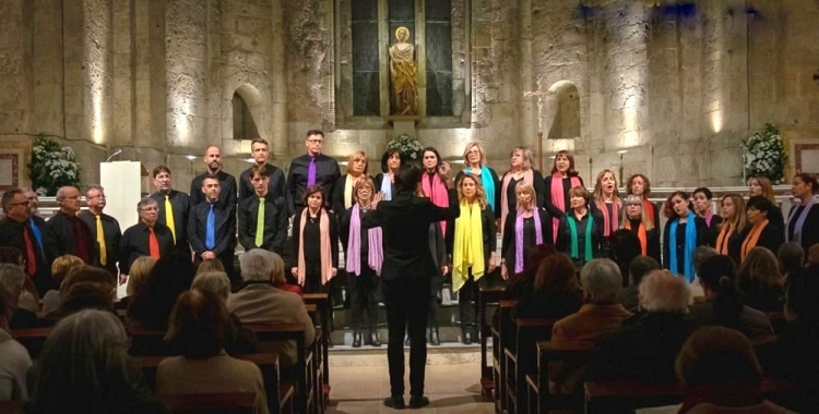  La Coral Ressò és un cor amateur integrat per 35 cantaires