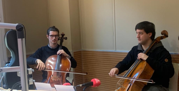 La millor música de Hollywood interpretada pels dos violoncels del Duet Trabal a la Cava Urpí