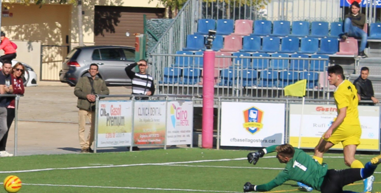 Armand Vallès va fer dos dels tres gols blaugranes | @lluis_ru - CE Mercantil