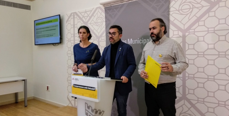 Èlia Soriano-Costa, Gabriel Fernández i Raül Garcia Barroso en roda de premsa | Helena Molist