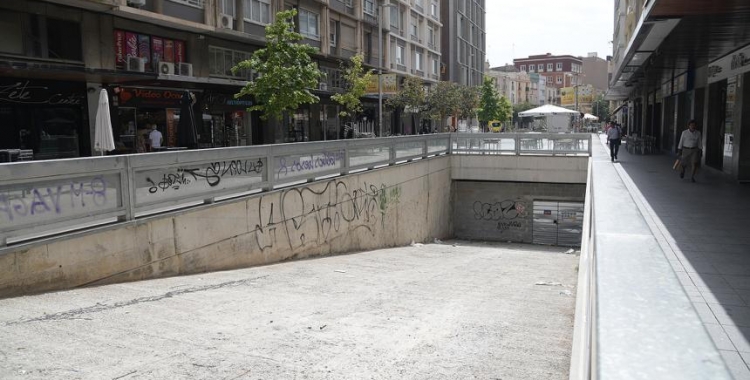 Entrada de l'aparcament des del Passeig Manresa | Roger Benet