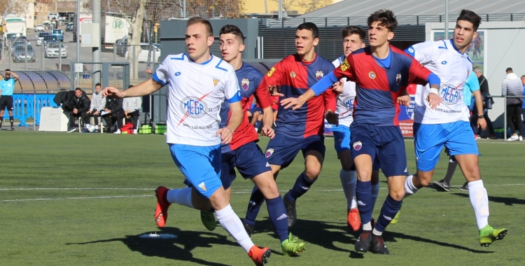 El Juvenil 'A' del Mercantil va disputar un amistós el passat 5 de gener contra Les Franqueses que va acabar amb una contundent derrota (0-5) | CE Mercantil