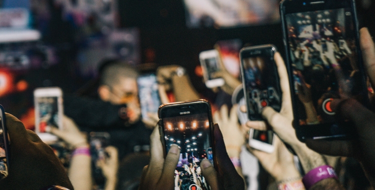 Educació digital: Són conscients els adolescents de les conseqüències que pot tenir penjar determinats continguts a Internet? 