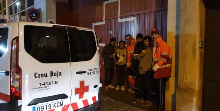 Imatge d'una de les sortides de la unitat d'emergència social | Creu Roja Sabadell