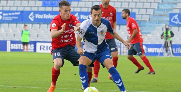 Manu Lanzarote busca una passada al Sabadell-Olot de la primera volta | Nuri Marguí (UEO)