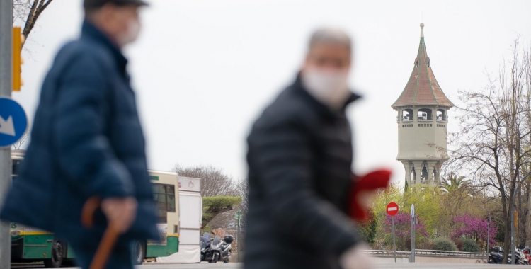 Els veïns s'organitzen per atendre les persones grans | Roger Benet