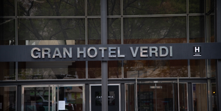 22 persones estan sent ateses a l'Hotel Verdi per coronavirus | Roger Benet