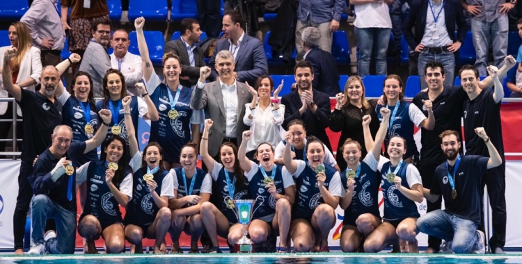 Celebració de l'Astralpool Natació Sabadell per la setzena Copa de la Reina | CN Sabadell