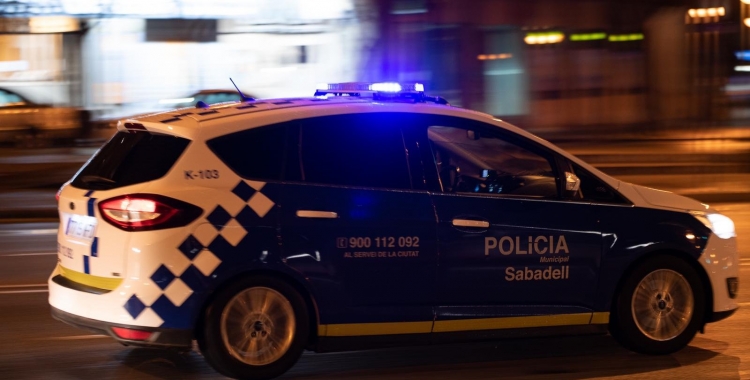La Policia de Sabadell ha denunciat 5 sabadellencs per circular pels carrers sense motiu | Roger Benet