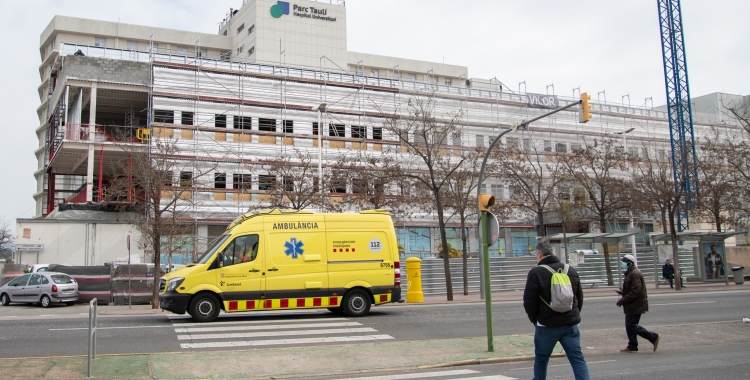 Exterior Taulí per la Gran Via/ Roger Benet