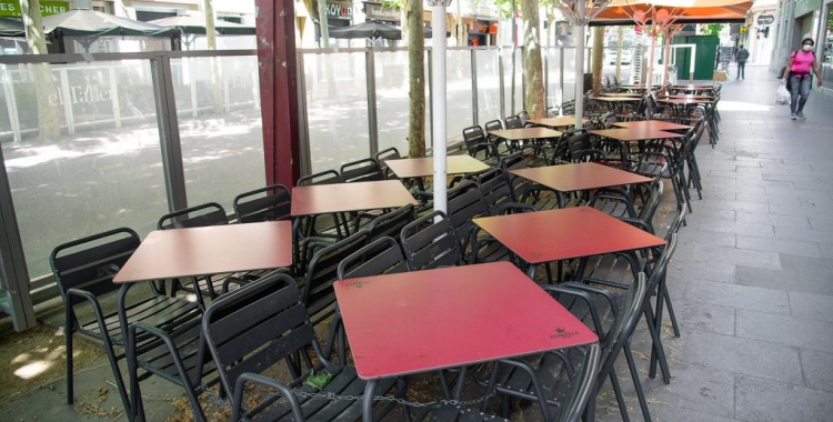 Les terrasses dels bars encara hauran d'esperar per obrir/ Roger Benet