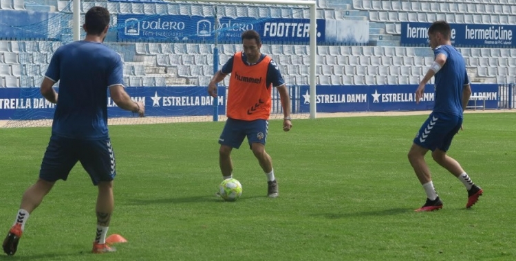 Boris, en un dels primers entrenaments grupals a la Nova Creu Alta | CE Sabadell