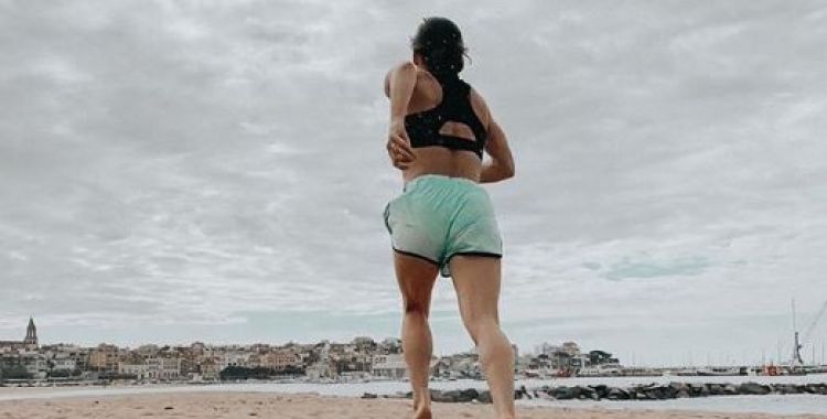 Castellet s'exercita a la platja de Palamós | Instagram