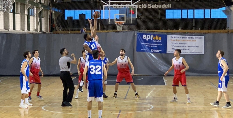 Imatge del derbi CNS-Sant Nicolau jugat enguany a Les Naus | Cedida