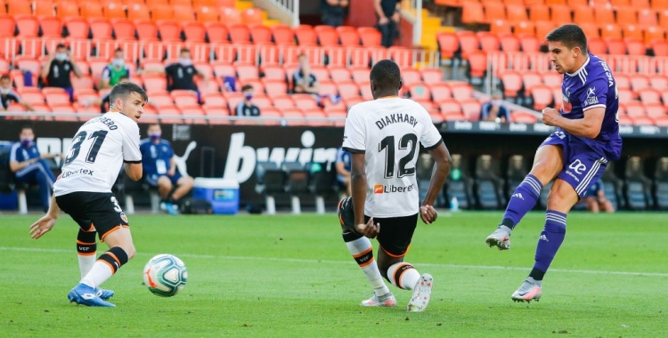 Moment del gol de Víctor García a Mestalla | UEFA