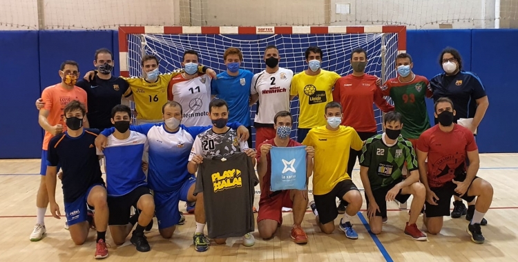 Foto de família en el primer entrenament a Cal Balsach | CASH