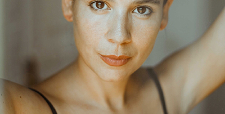 L'alegria de viure: Carlota olcina, una actriu de llum sortida d'un  'Laberint d'Ombres'